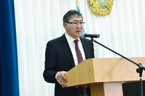 بٸلٸم مينيسترٸ شىعىستىڭ مۇعالٸمدەرٸمەن جٷزدەستٸ
