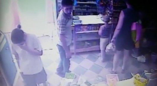 Aqtaýda 6 jasar qyzdy zorlady degen kúdikti túsirilgen video jariia boldy