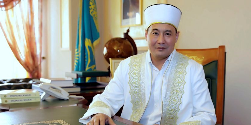 Ержан қажы Малғажыұлы: "...Сен оқи­тын дұрыс намаз – мынау деп, дәстүрлі дін­нен алшақтата бастайды"