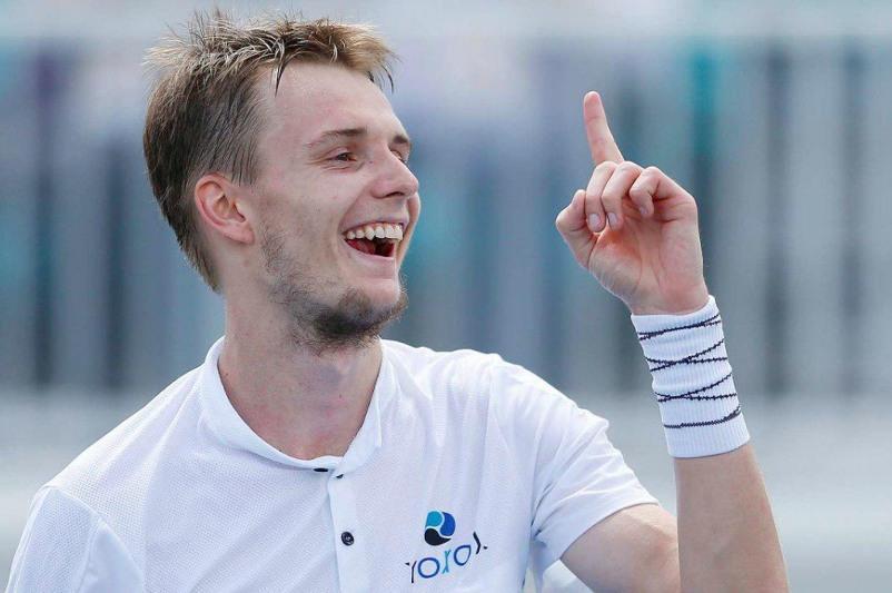 Australian Open: Бублик пен Голубев турнирдің көшбасшыларын ұтты