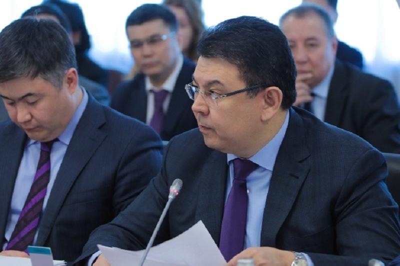 كٶمٸرمەن جۇمىستى باسقا ۆەدومستۆوعا ىسىرعان بوزىمباەۆ پرەمەر-مينيستردٸڭ ەزٸلٸنە ٸلٸكتٸ