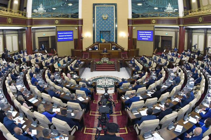Әшімбаев: Бүгін Қазақстан Республикасының Парламентіне 25 жыл толды