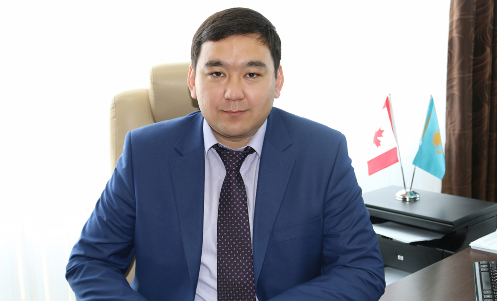 Ермек Күзенбаев : «Түлектеріміз үшін төрткүл дүниеге жол ашық»