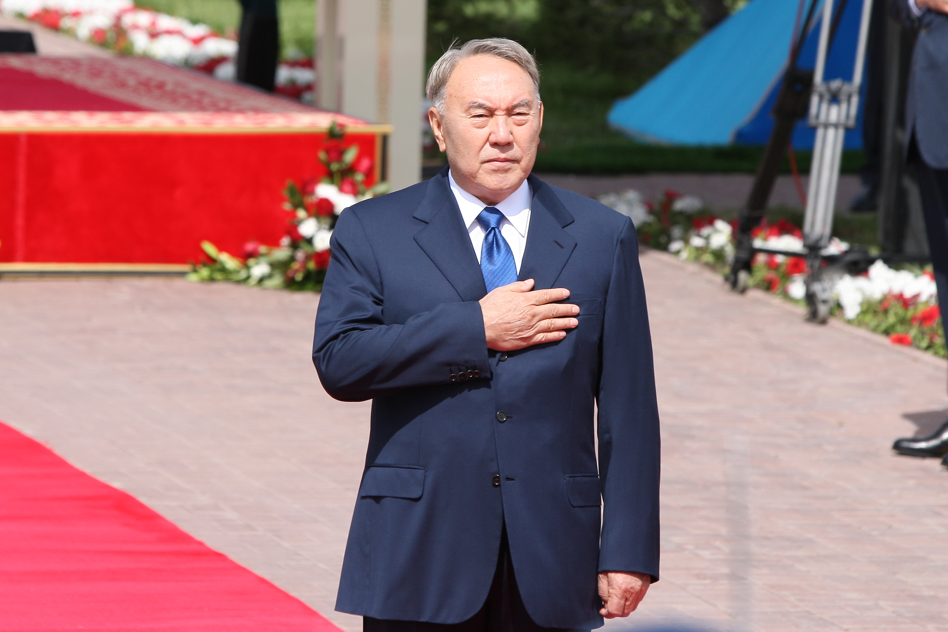 Astana qalasy Nursultan, Nazarbaev nemese Nazarbaev-Astana atalýy múmkin