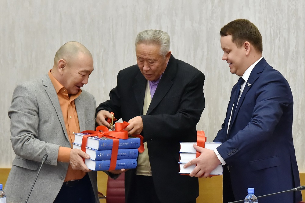 "Алтай-Қобда қазақтарының домбыра және сыбызғы күйлері" кітабы жарық көрді