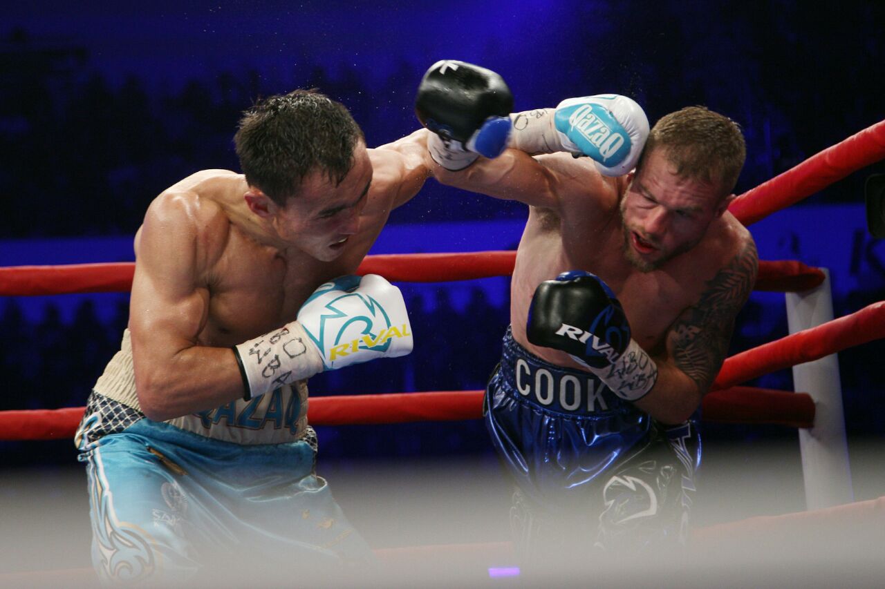 Қанат Ислам канадалық боксшыны техникалық нокаутпен жеңді (видео)