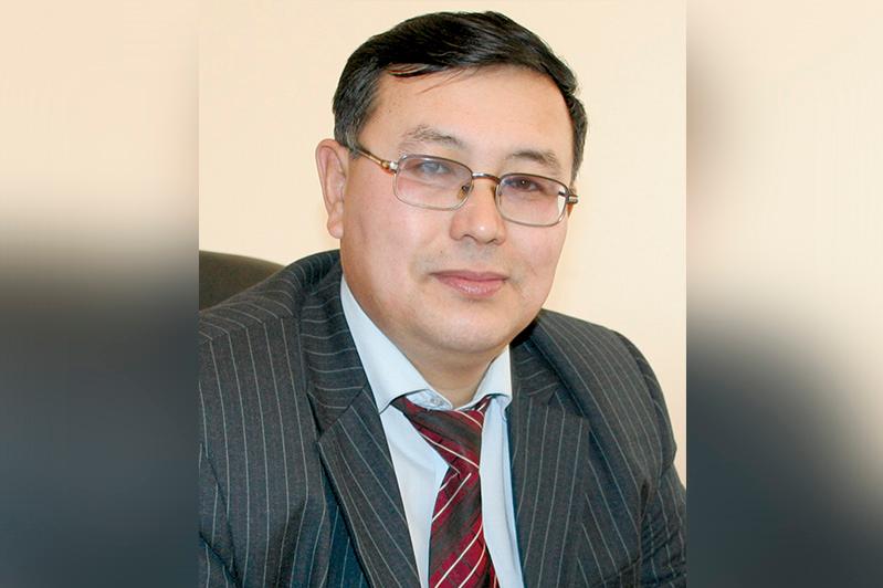 Qazaq ultynyń ziiatker urpaǵy jeti jurttyń tilin, jeti túrli bilimdi bilýi tiis – Murat Sabyr