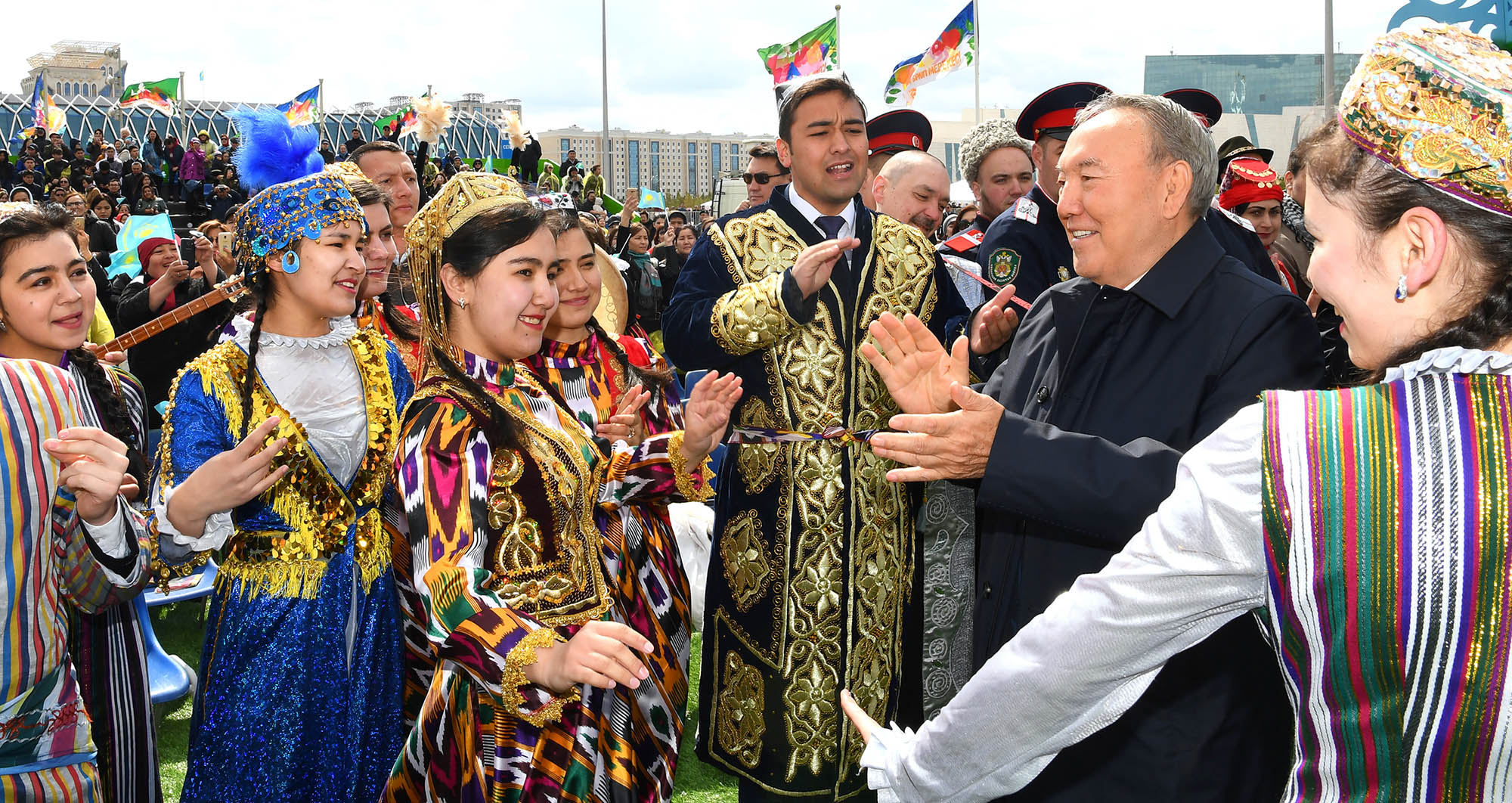 Nazarbaevtyń mamyr aiyndaǵy jumystarynyń qyzyqty sátteri (video)