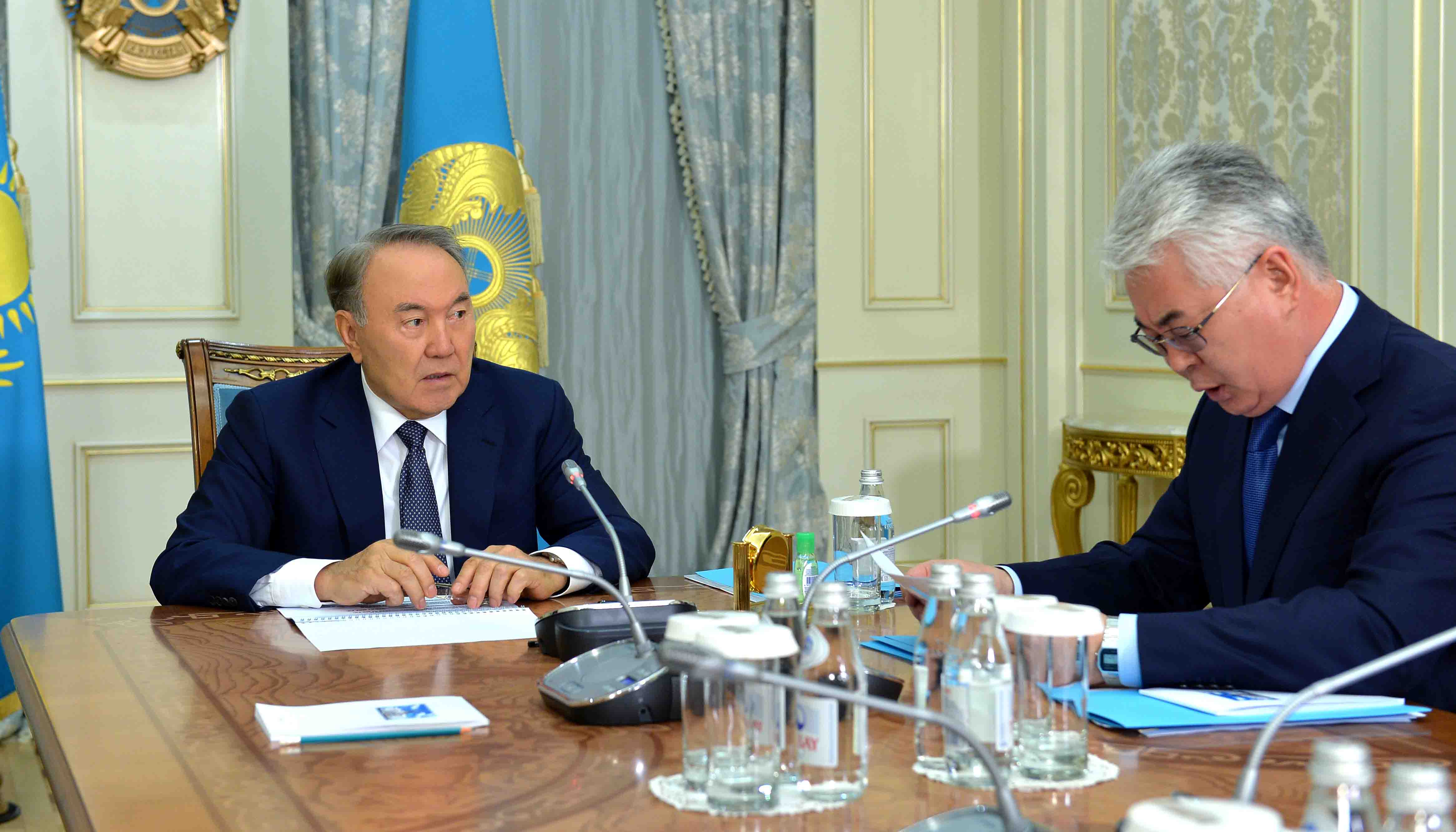 Elbasy Qorǵanys jáne aeroǵarysh ónerkásibi ministrin qabyldady