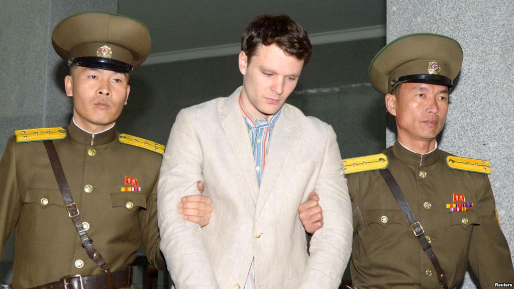 Soltústik Koreiadan es-tússiz kúide qaitarylǵan AQSh stýdenti jan tapsyrdy
