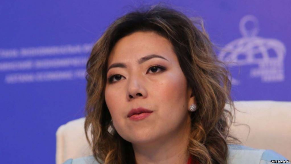 كٷنٸ كەشە مينيستر اتانعان ەبٸلقاسىموۆا قازاق تٸلٸن بٸلمەيتٸن بولىپ شىقتى (ۆيدەو)