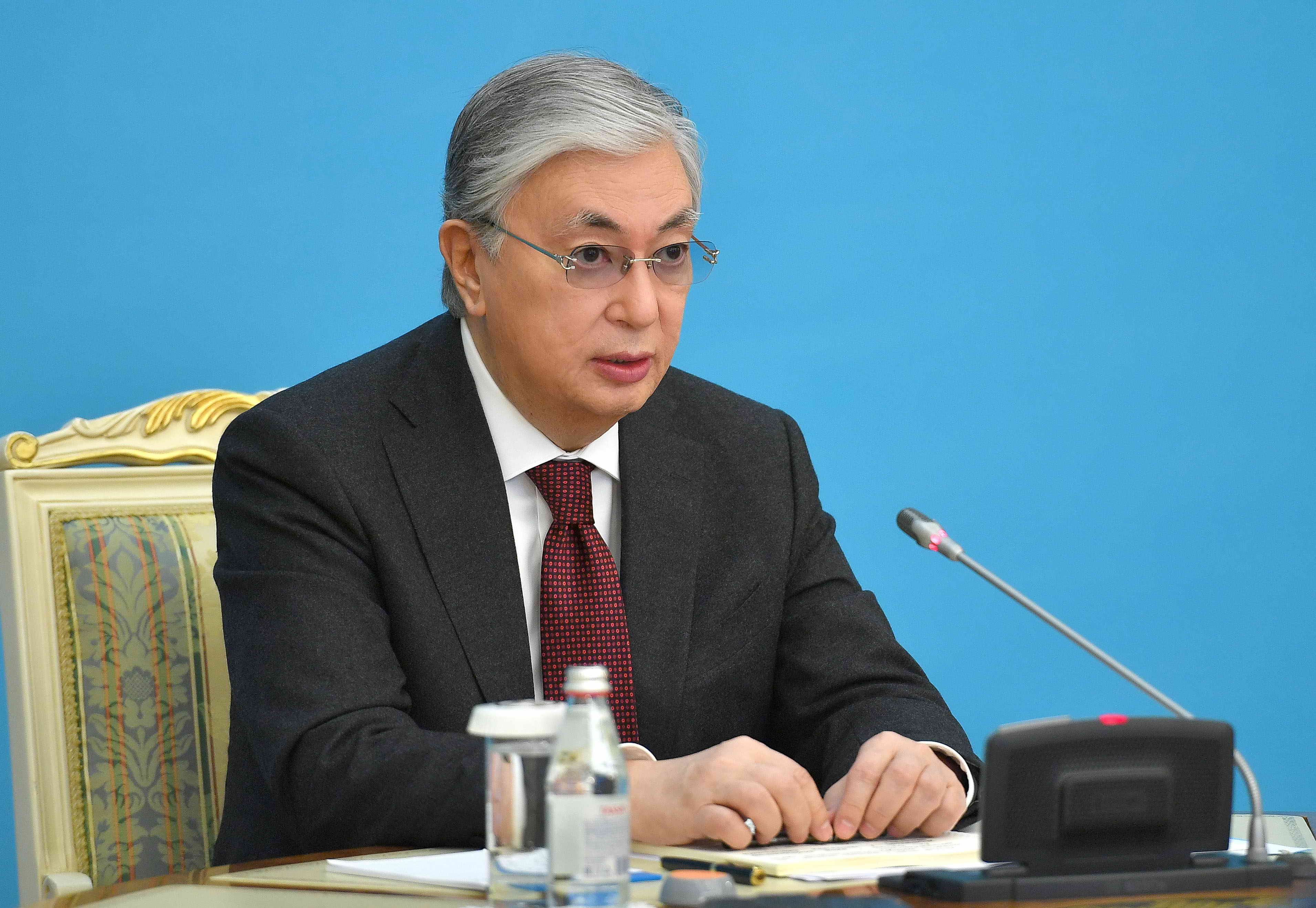 Президент шетелдіктерге жер сатуға заң жүзінде біржола тыйым салуды тапсырды (Видео)
