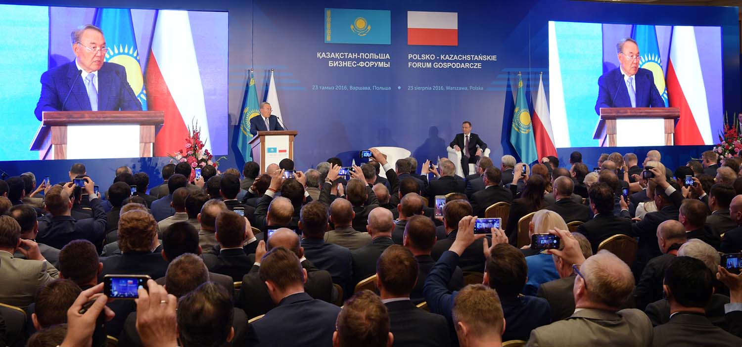 Nazarbaev: Keńes odaǵyn qalpyna keltirgisi keletinderdiń basy joq