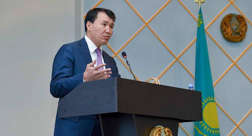 مەملەكەتتٸك قىزمەتشٸلەردٸڭ جالاقىسى كٶبەيەدٸ - اليك شپەكباەۆ