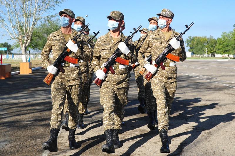 Қазақстанда биыл күзде 17 мыңнан астам азамат әскерге шақырылады