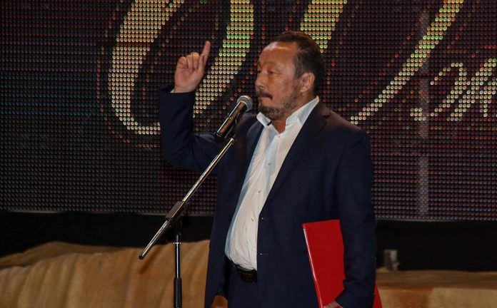 Svetqali Nurjan. "Eńsegei boily er Esim" (dastan)