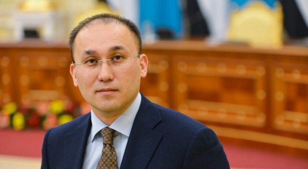 Fýtbolshylarymyz aǵylshyndar sekildi oinasa, «Qazsportqa» 32 kamera áperýge daiynmyn – D.Abaev