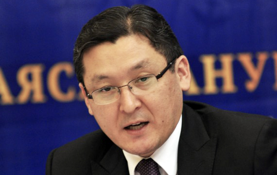 B.Mailybaev «oralman» sózin «aǵaiyn» dep aýystyrýǵa keńes berdi