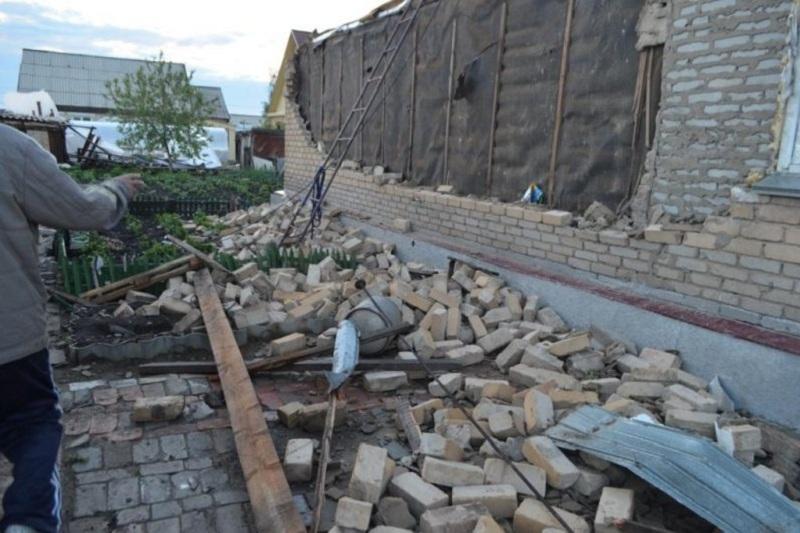 قوستاناي وبلىسىندا سۇراپىل جەل 40 ٷيدٸڭ شاتىرىن قيراتىپ كەتتٸ 