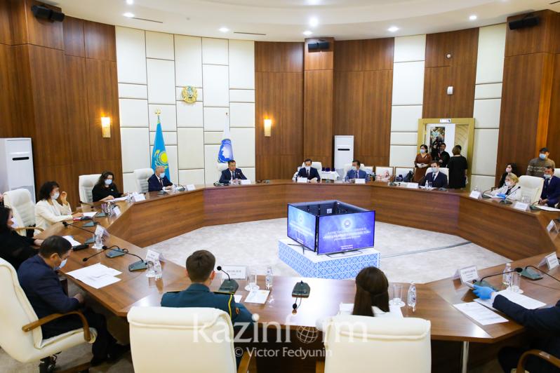 بالانىڭ تانىمىن قالىپتاستىراتىن مۋلتفيلمدەردٸڭ بەرٸ قازاق تٸلٸندە بولۋى تيٸس – ەليزاۆەتا سەدىشەۆا
