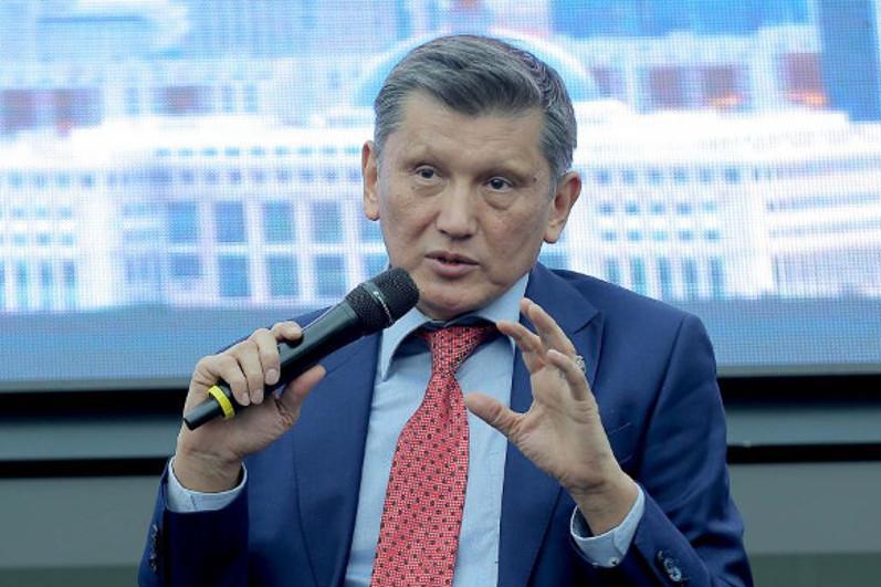 Konstitýtsiia damýdyń baǵyt-baǵdaryn aiqyndap berdi - Nurtóre Júsip