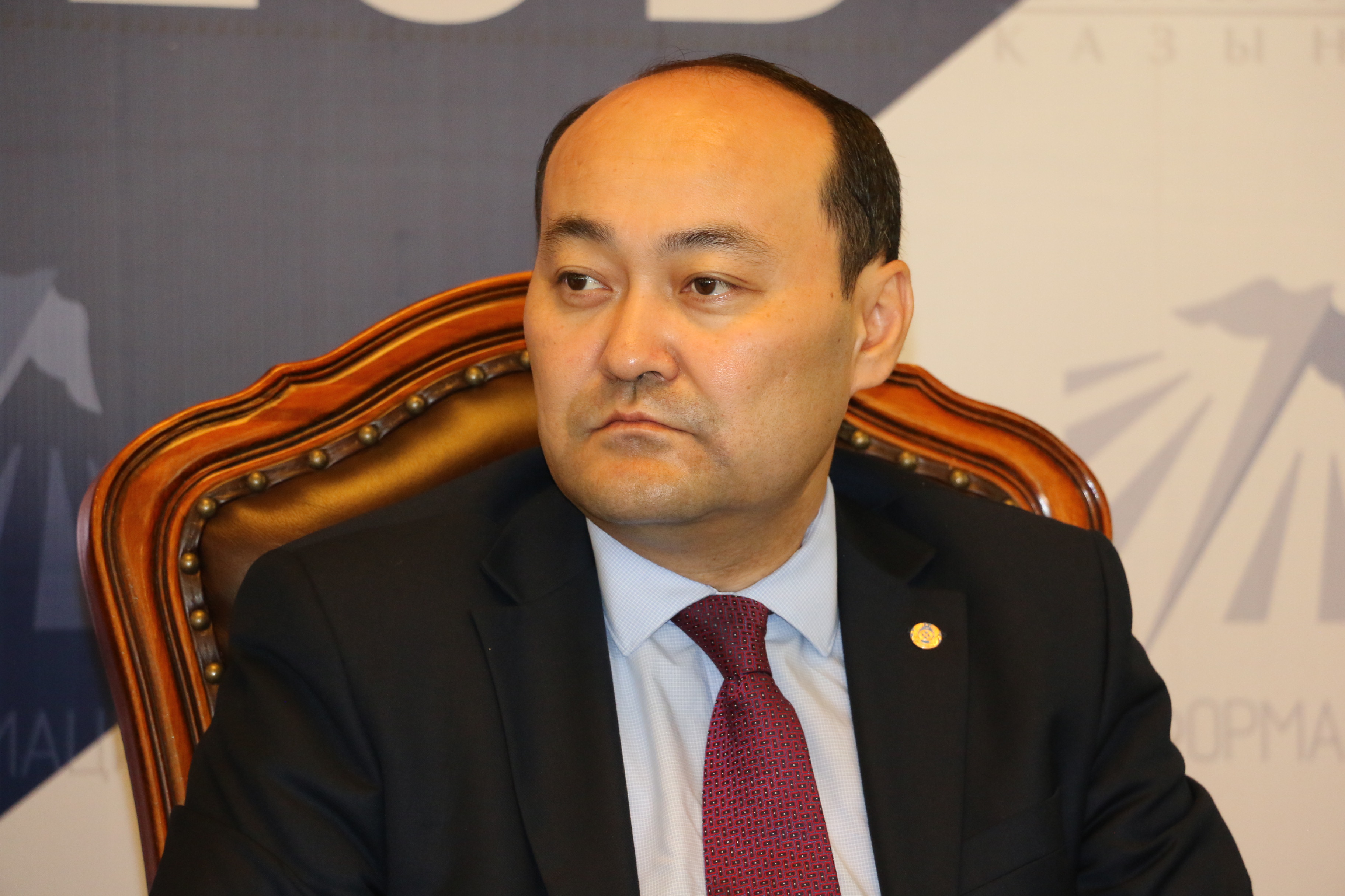 Ғалым Шойкин:  Азат басты азапқа салмайық