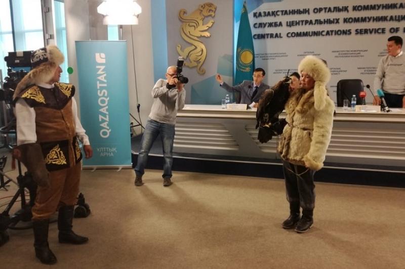Бүркітші қыз «Көшпенділер» деректі фильміне түсті