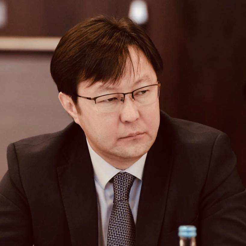 "Жаратушы адамзаттың есін осылай бір жиғызып қояды..."