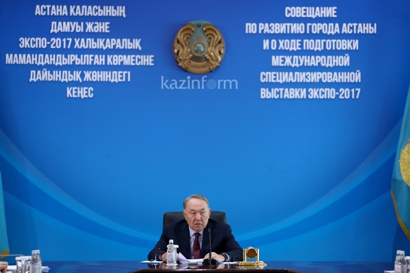 پرەزيدەنت استانانىڭ ورتالىعىنداعى ەسكٸ ٷيلەردٸ بۇزۋدى تاپسىردى