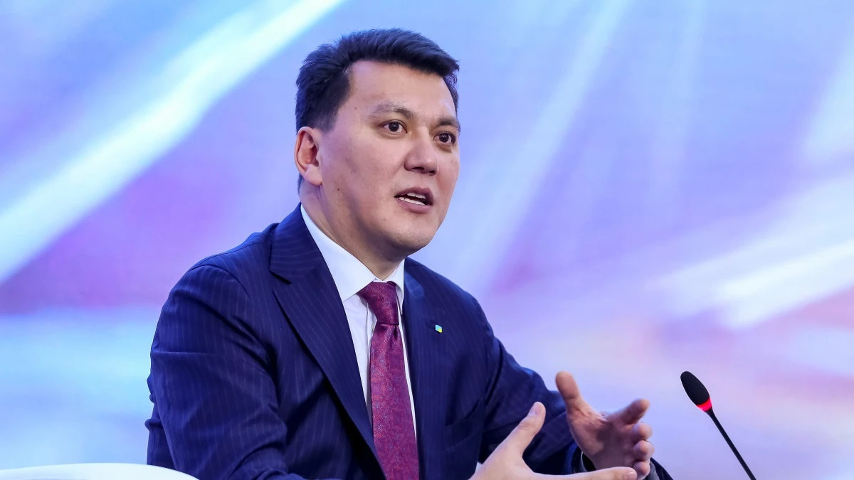 Ерлан Қарин: «Билік қазақ тіліне қиянат жасады» деу – бос әңгіме, даурықпа сөз