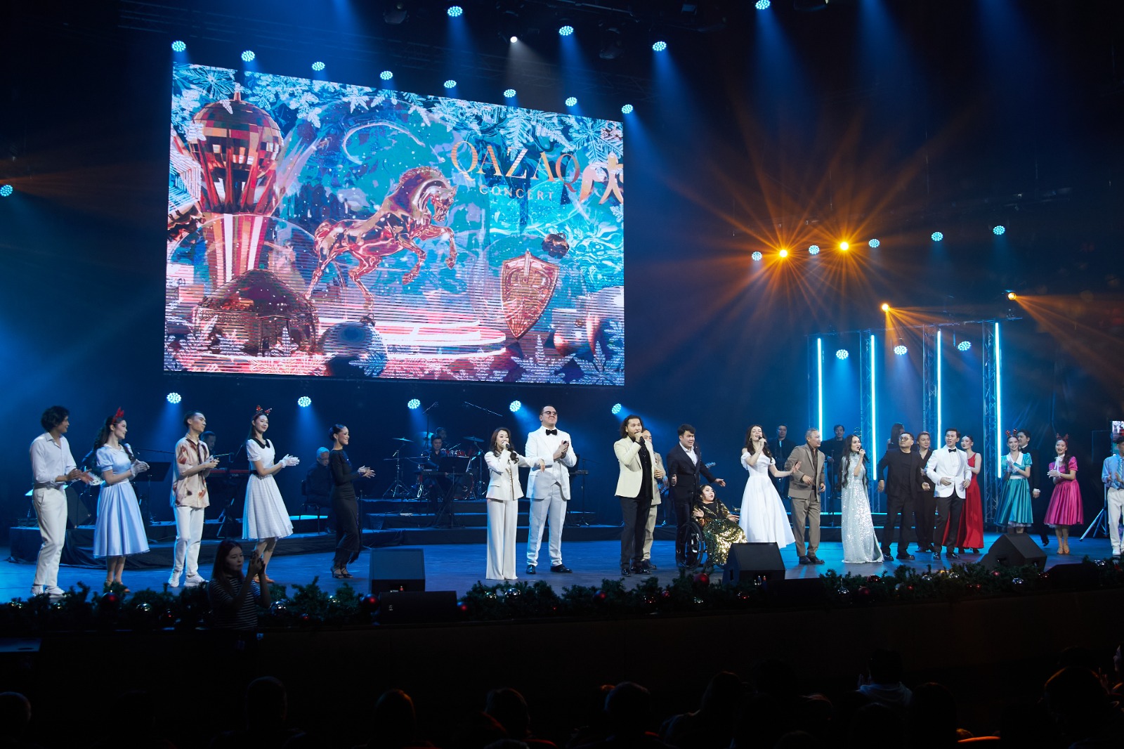 NEW YEAR with QAZAQCONCERT  Астанада жаңа жылдық концерт өтті
