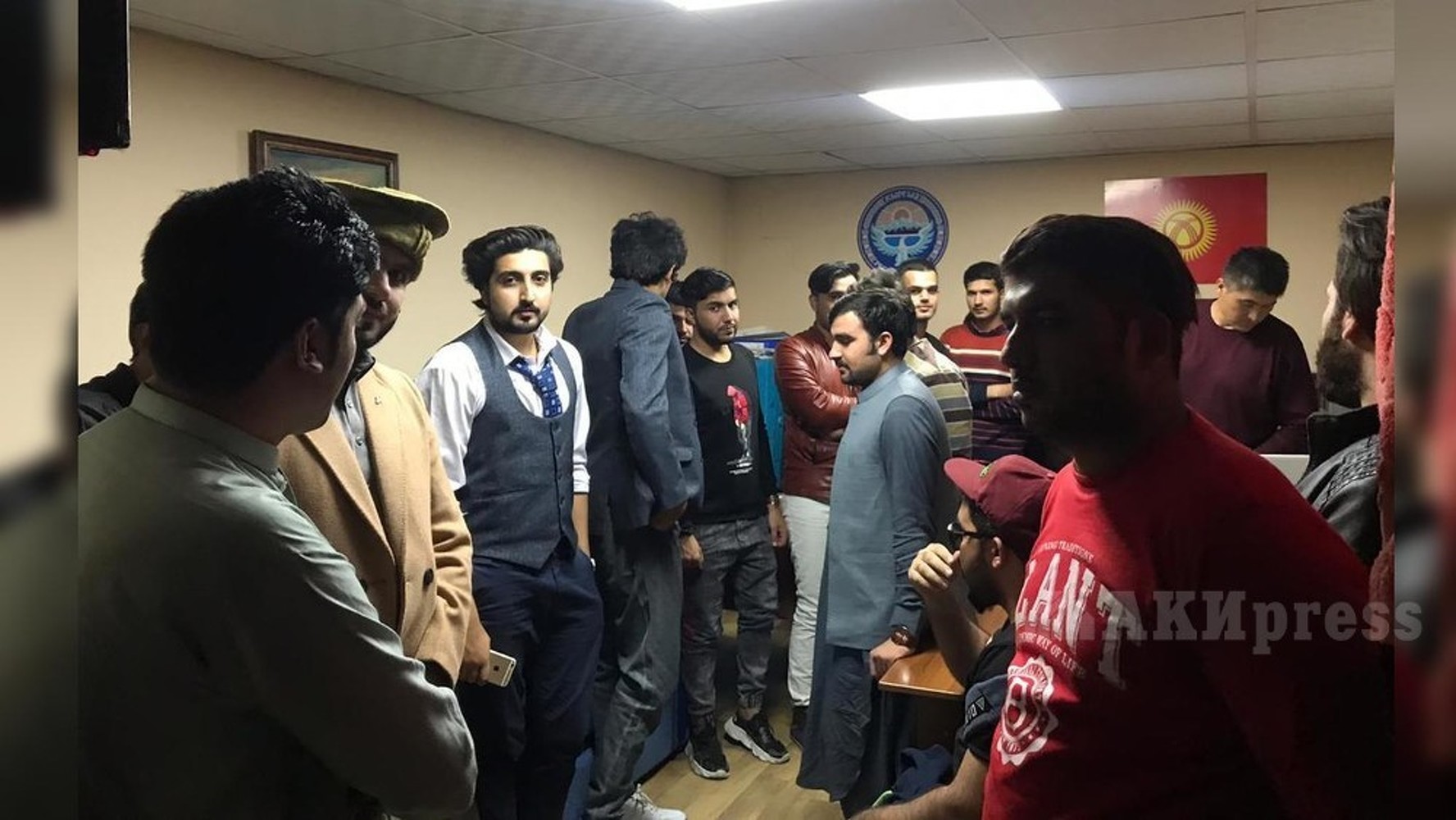 پەكٸستان بٸشكەكتەگٸ تەرتٸپسٸزدٸكتەردەن كەيٸن ستۋدەنتتەرٸن قىرعىزستاننان وتانىنا قايتارۋدا