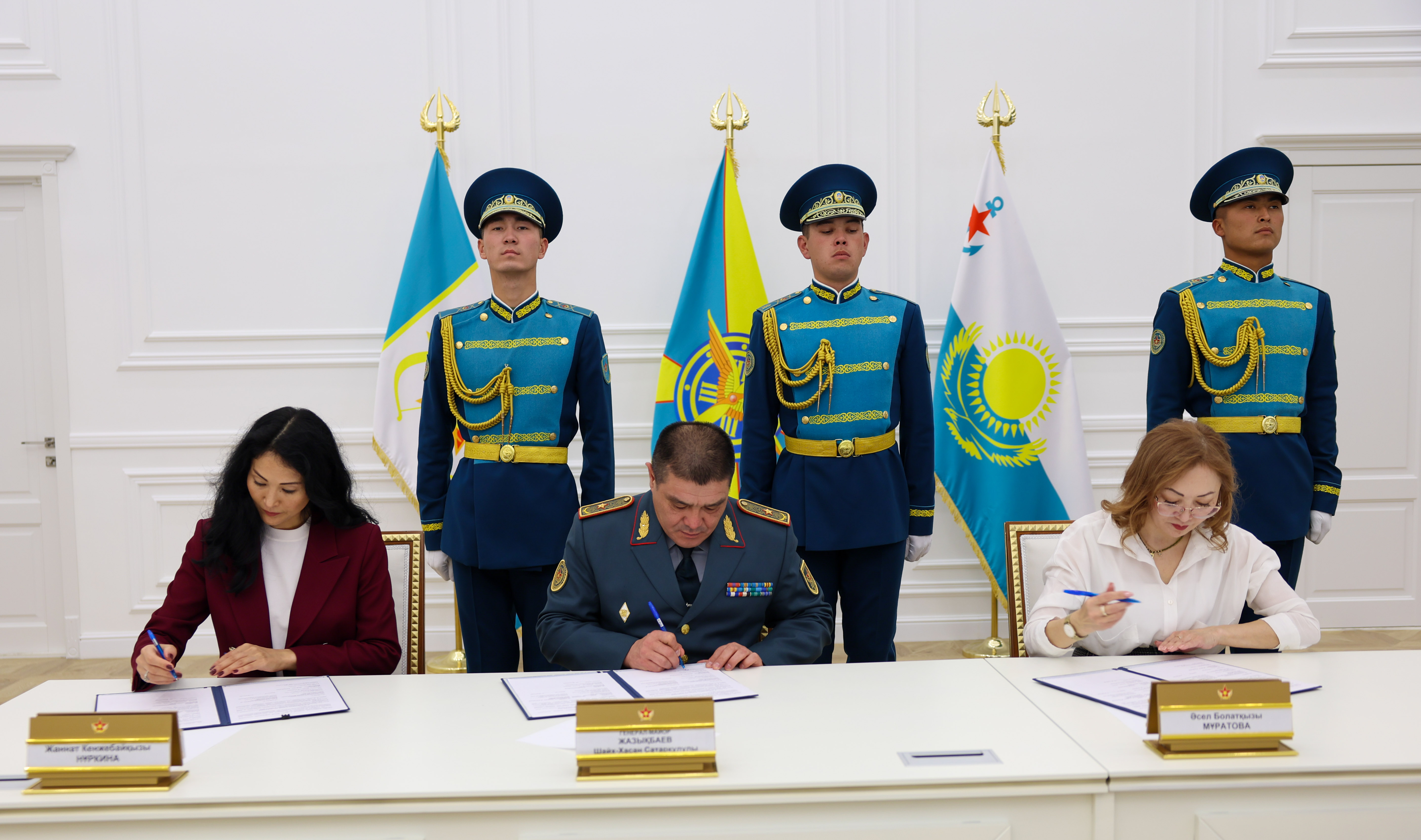 Қорғаныс министрлігі психологиялық көмек көрсету мәселелері жөніндегі ұйымдармен меморандумға қол қойды