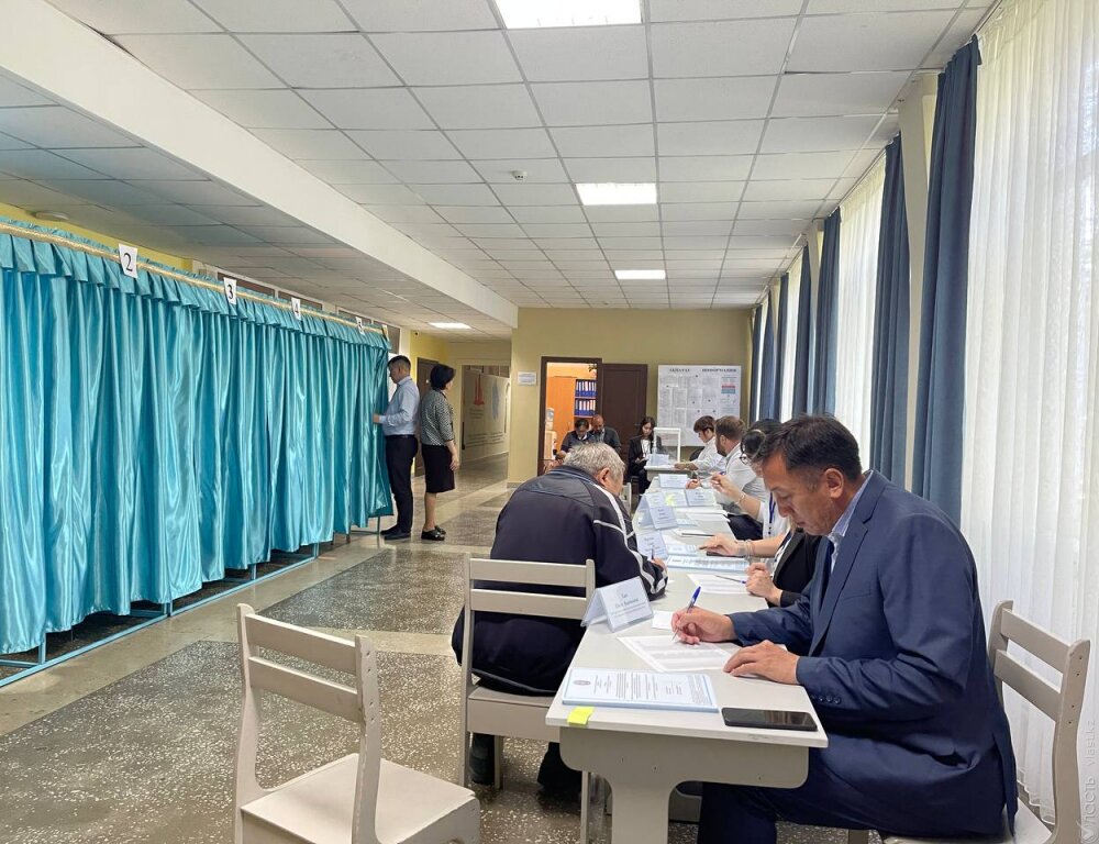 Exit poll: Qazaqstan azamattarynyń 76,7% el Konstitýtsiiasyna túzetýlerdi qoldady
