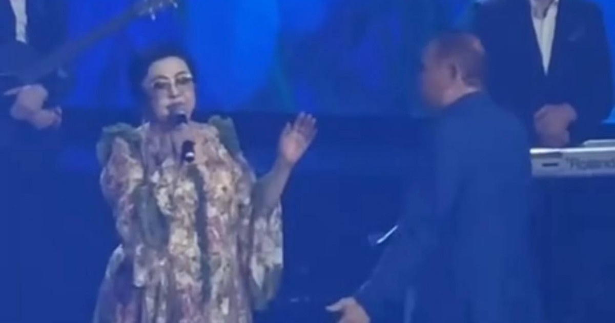 Мақпал Жүнісованың концертінде күтпеген жағдай: көрермен әншіге салмақ тастауға кеңес берді
