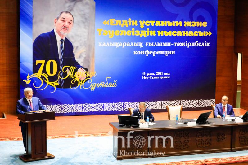 "Jetinshi synyptan jetpiske kelgenshe qolymnan qalam túsken joq" – Tursyn Jurtbai 70 jasta