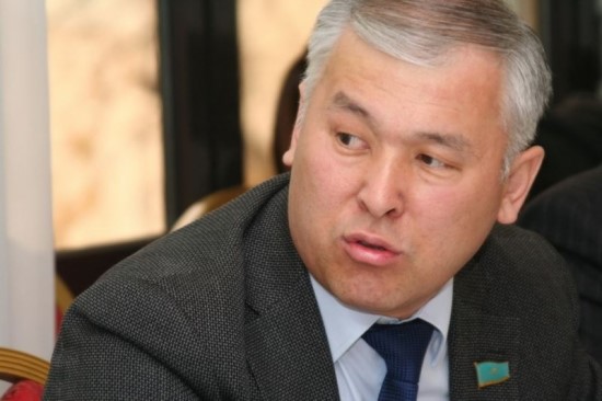Мұрат Әбенов жаңа Конституция туралы: Егемендік пен халықаралық құқықтың теңгерімі сақталған