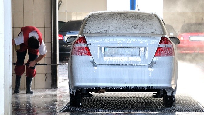 Оралда автожуу көлікке зиян келтіргені үшін клиентке өтемақы төлеуге міндеттелді
