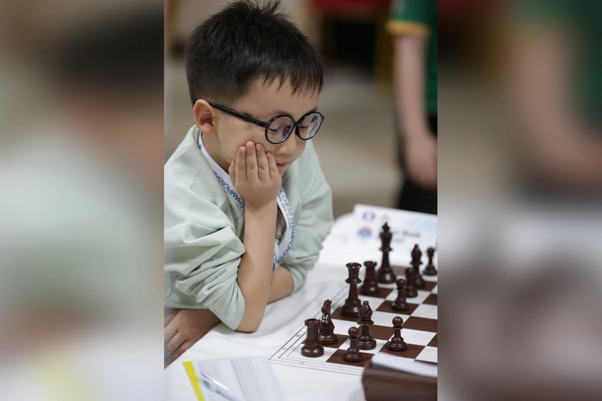 Қазақстанның жас шахматшысы Қайрат Абдул-Мәлік әлем чемпионы атанды