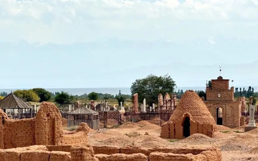 قىرعىزستاندا مارقۇمدارعا كٶك تاس قويۋ نۇسقاۋلىعىن بەكٸتۋ ۇسىنىلۋدا
