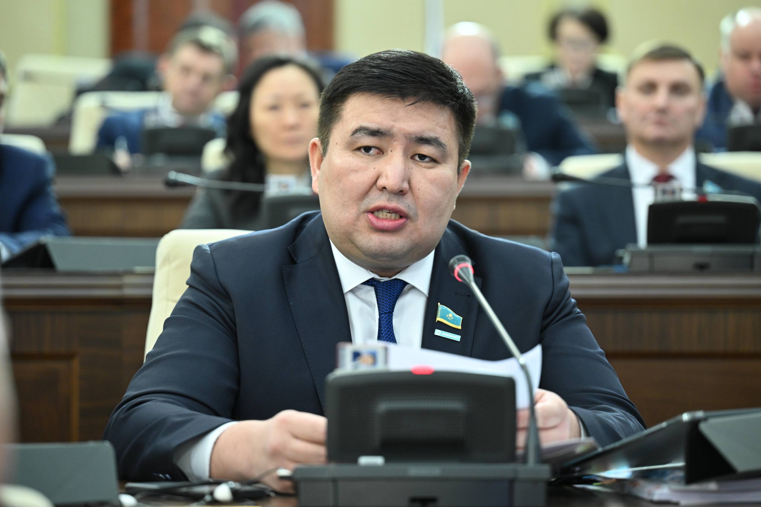 Елнұр Бейсенбаевтың Мәжіліс депутаты ретіндегі өкілеттігі тоқтатылды