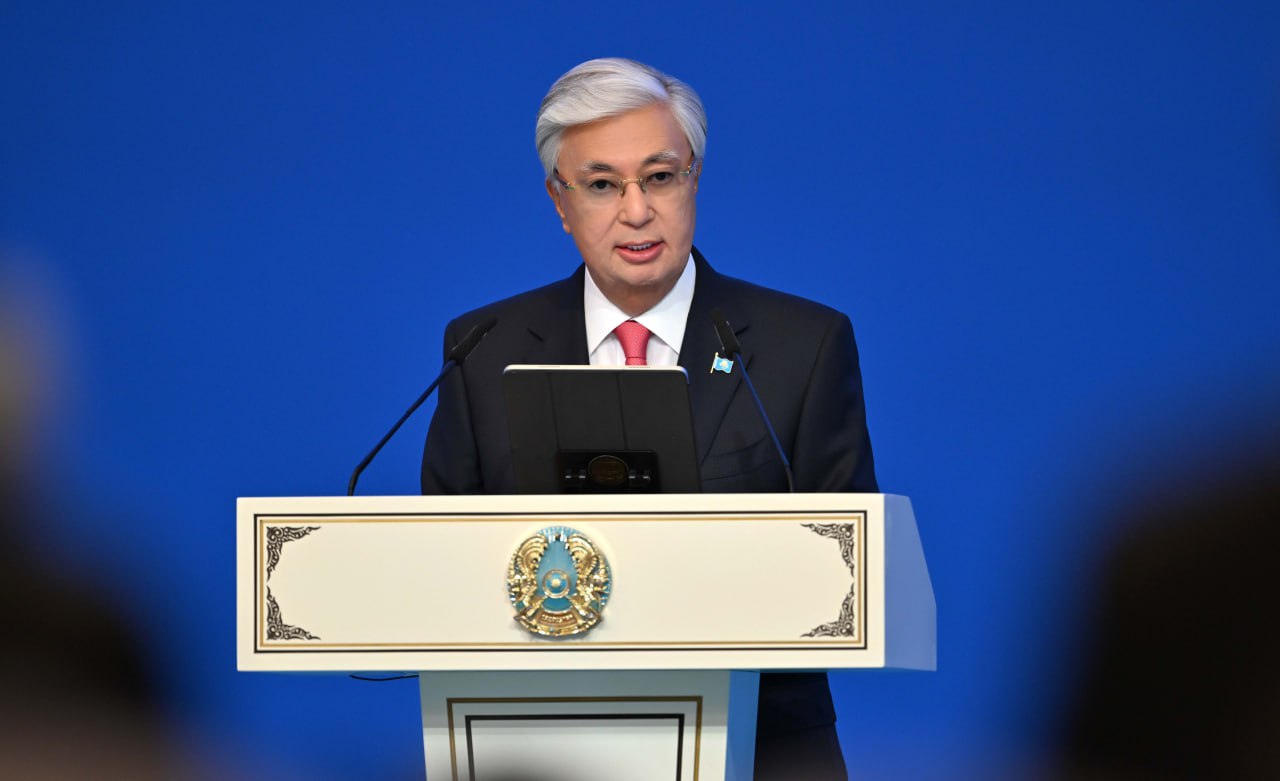 Президент «Педагог мәртебесі туралы» заңға ұстаз құқығын қорғау жөнінде өзгерістер енгізуді ұсынды