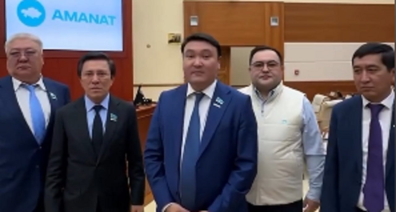Amanat депутаттары ескі уақыт белдеуіне оралуды қолдап шықты