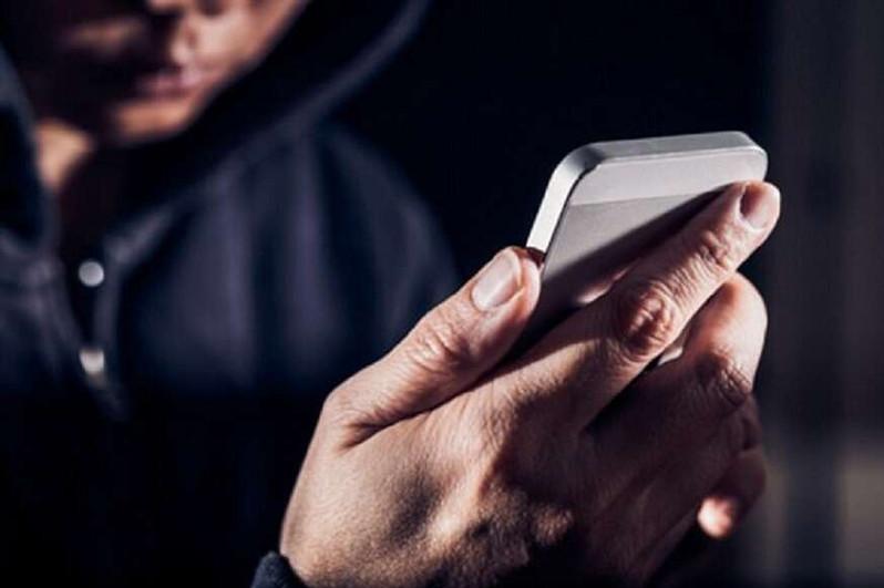 Телефон алаяқтары – ұлттық деңгейдегі қауіп: Қуат Домбай мәселе көтерді