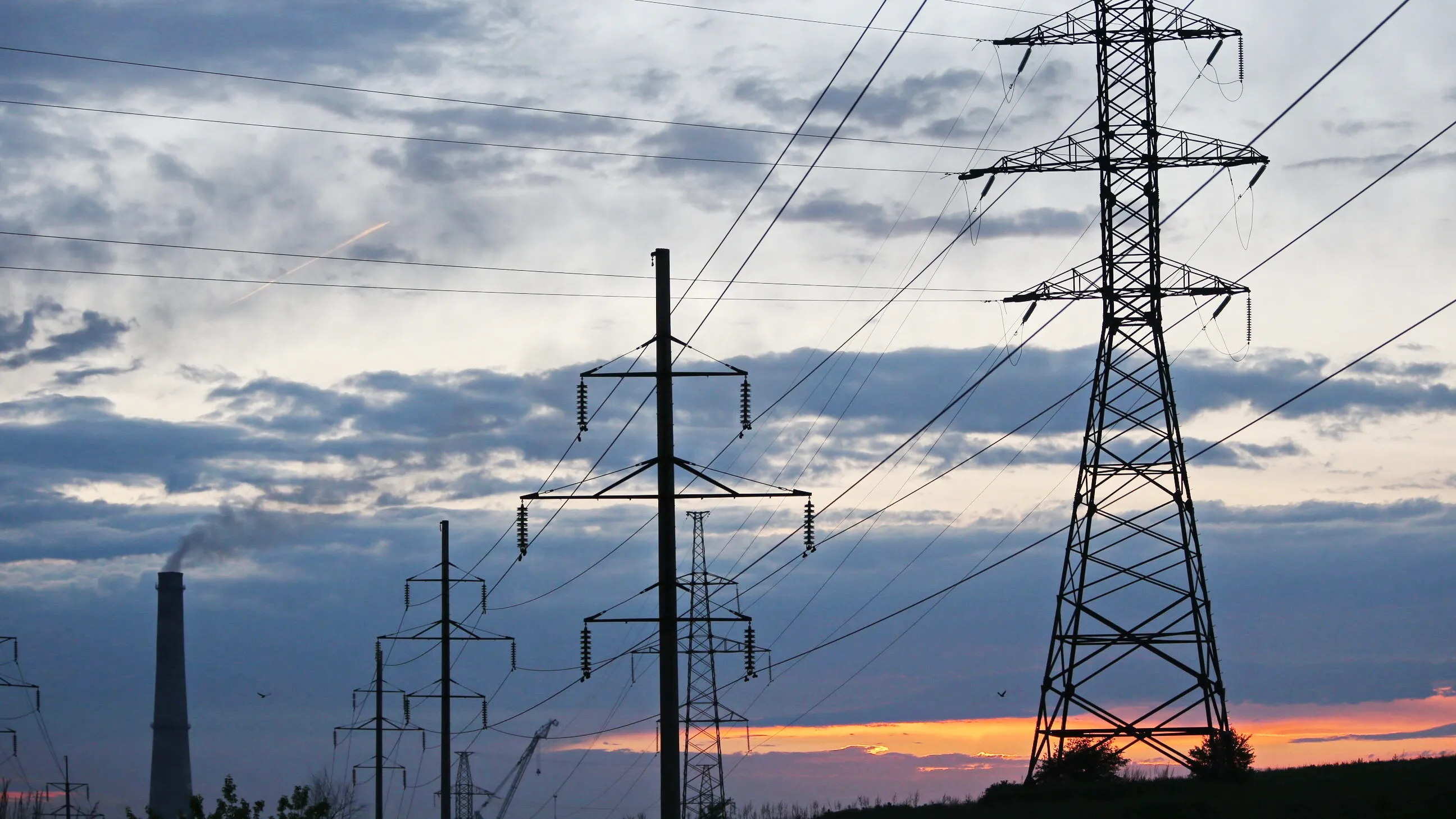 Toqaevtyń energetika salasyndaǵy tapsyrmalary qalai júzege asyrylýda: 2027 jylǵa qarai Qazaqstan energiia tapshylyǵynan tolyq arylady