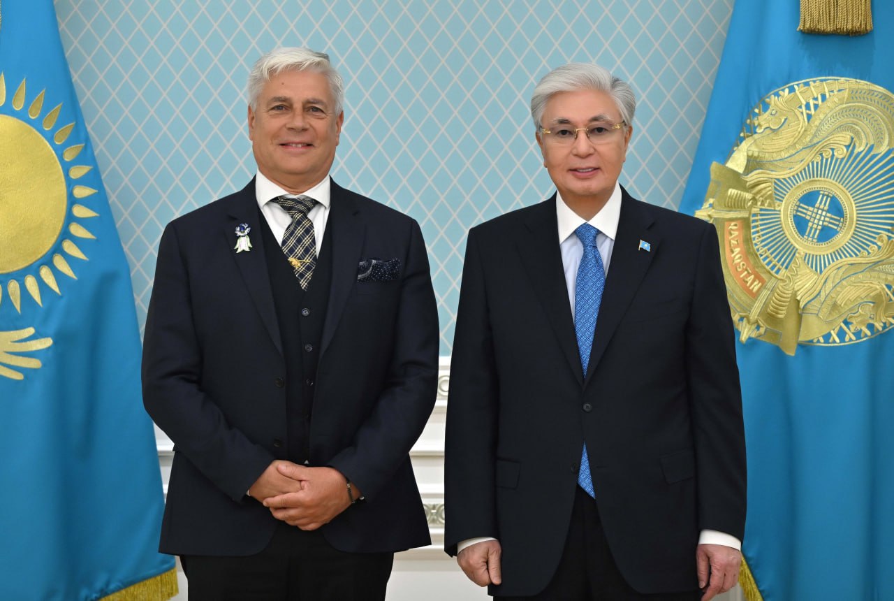 Тоқаев FCI президентін қабылдады: қазақы ит тұқымдарын сақтау мәселесі талқыланды