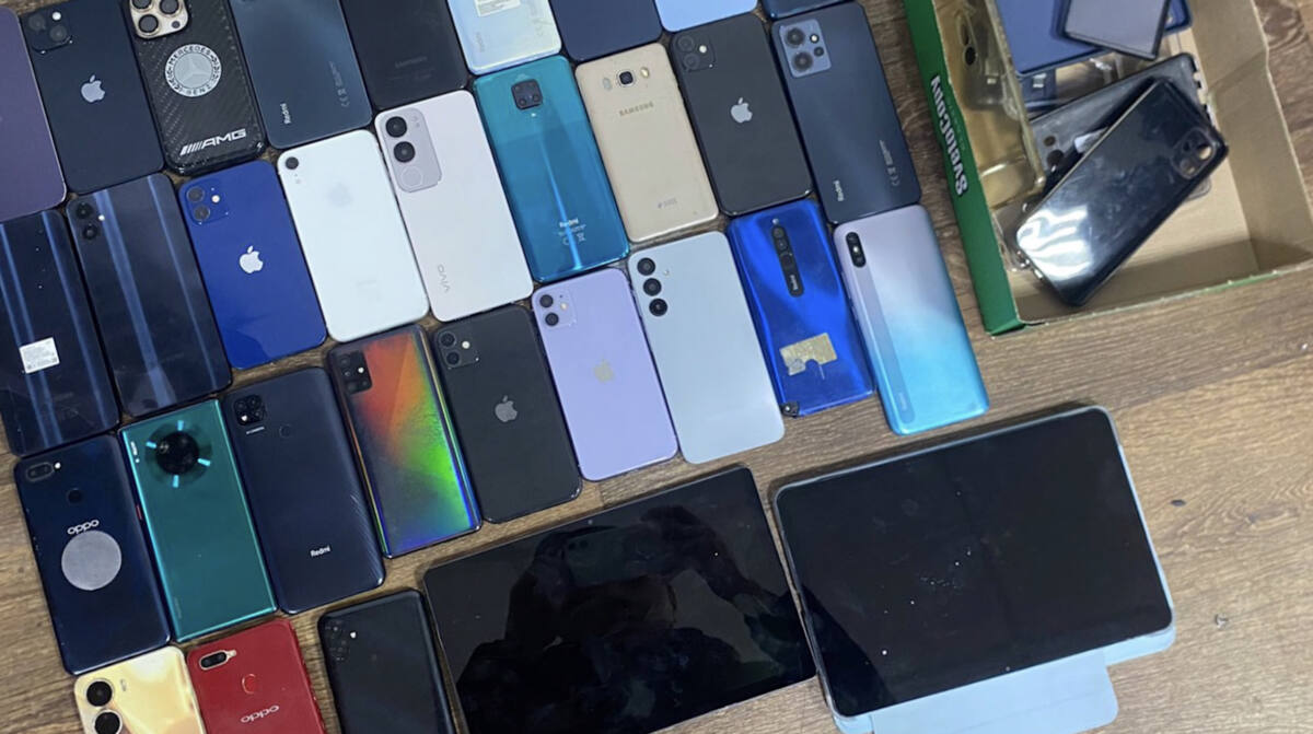 Almatyda urlanǵan telefondardy satyp alyp otyrǵan azamat qamaýǵa alyndy
