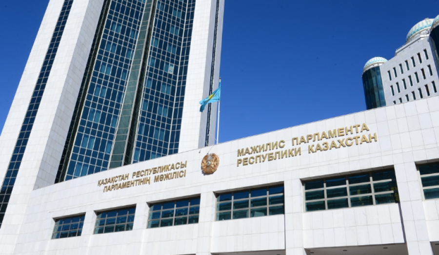 Президентке тікелей бағынатын қызметкерлердің балаларына жеңілдік берілуі мүмкін