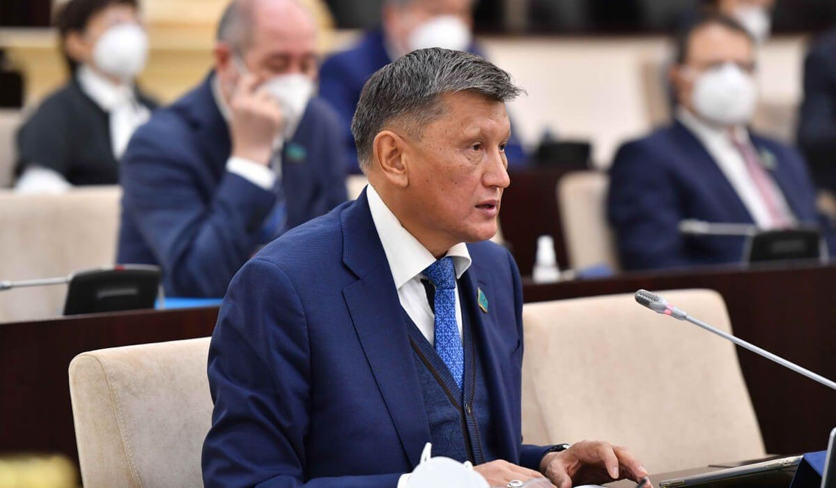 «ەلدٸڭ بەرٸ حيدجاب پەن نيقاب كييۋٸ كەرەك» دەگەن تالاپتار كونستيتۋتسييامىزعا قايشى – سەناتور