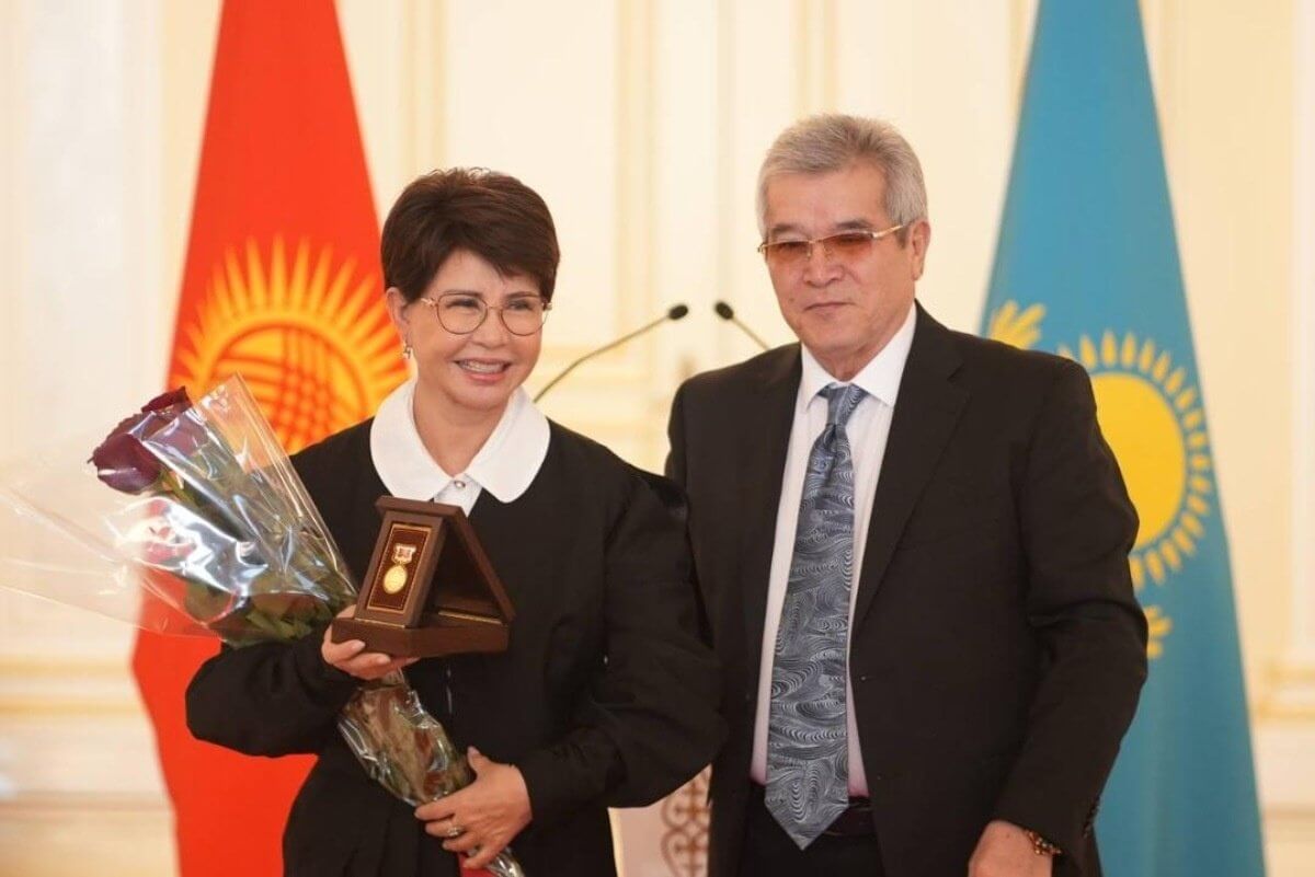 Қоразбаев пен Рымбаева «Қырғыз Республикасының халық әртісі» атанды